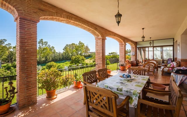 4 chambre Finca/Maison de Campagne à vendre à El Padrón, Estepona avec piscine garage - 1 960 000 € (Ref: 9694893)