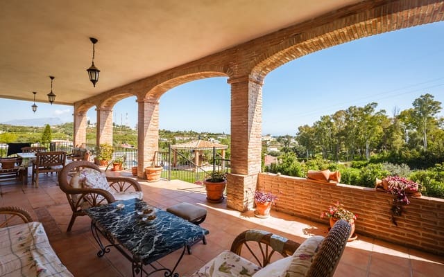 4 chambre Finca/Maison de Campagne à vendre à El Padrón, Estepona avec piscine garage - 1 960 000 € (Ref: 9694893)