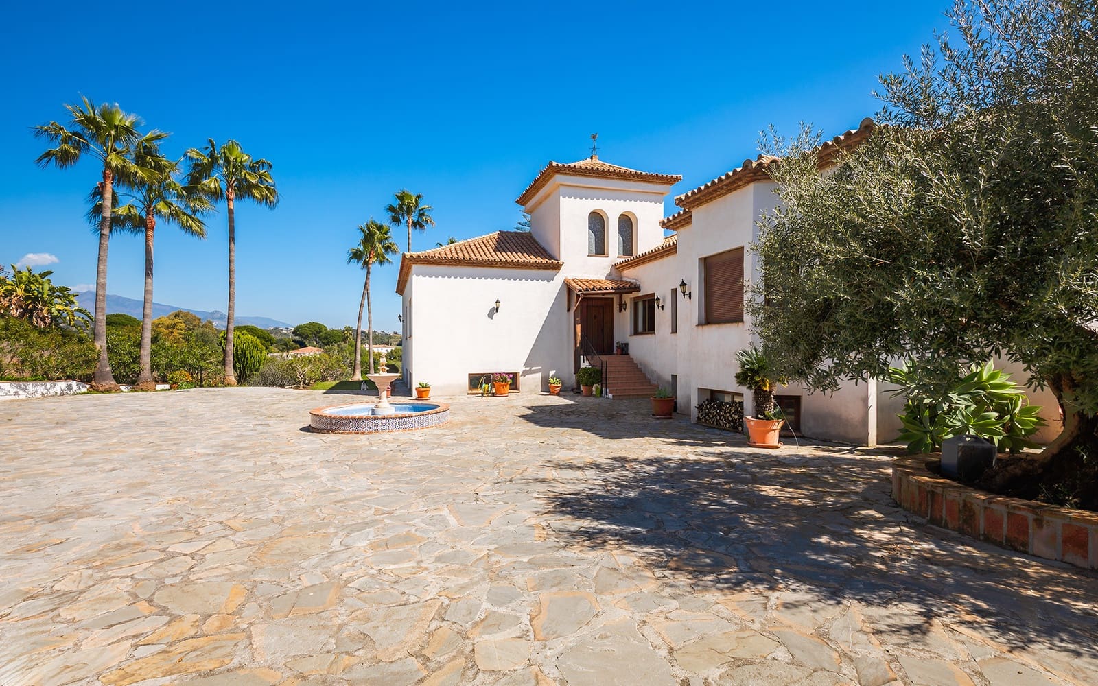 Finca/Casa Rural de 4 habitaciones en El Padrón en venta con piscina garaje - 1.960.000 € (Ref: 9694893)