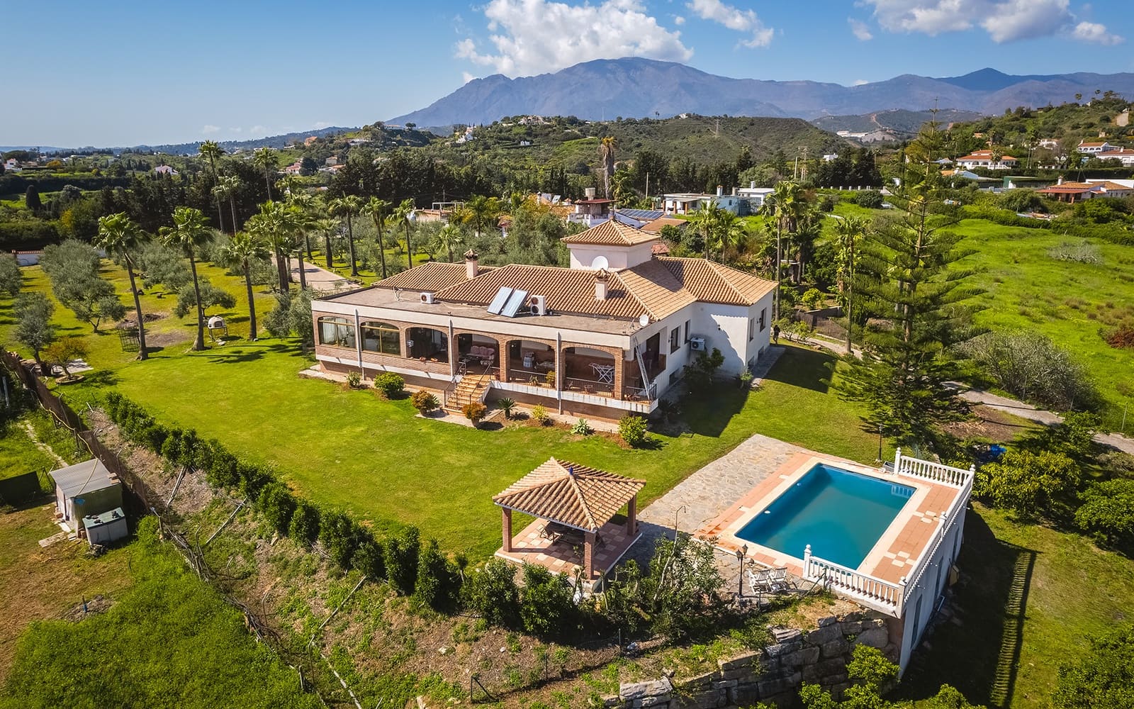 Finca/Casa Rural de 4 habitaciones en El Padrón en venta con piscina garaje - 1.960.000 € (Ref: 9694893)