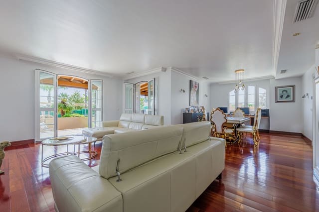 8 soverom Villa til salgs i Puerto de la Torre, Málaga by med svømmebasseng garasje - € 1 875 000 (Ref: 9701419)