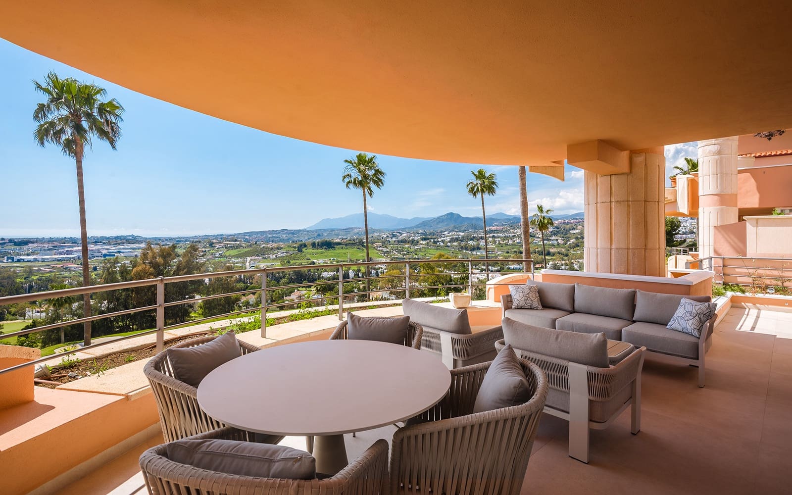 3 slaapkamer Appartement te koop in Marbella met zwembad garage - € 1.650.000 (Ref: 9714626)