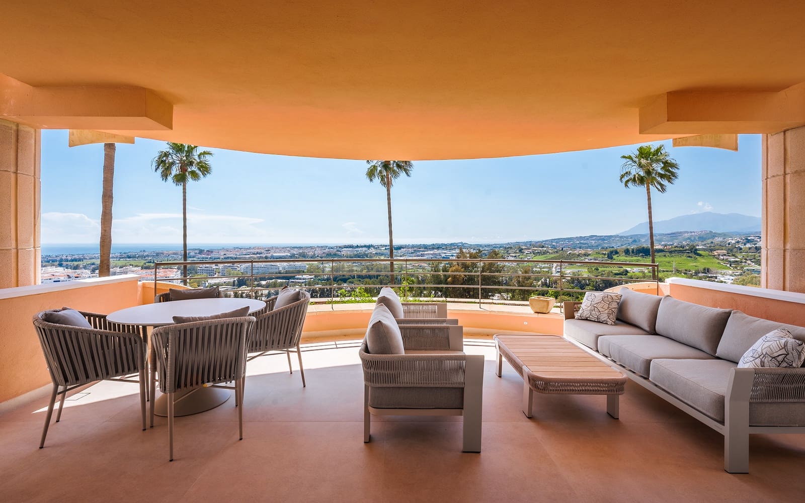 3 slaapkamer Appartement te koop in Marbella met zwembad garage - € 1.650.000 (Ref: 9714626)