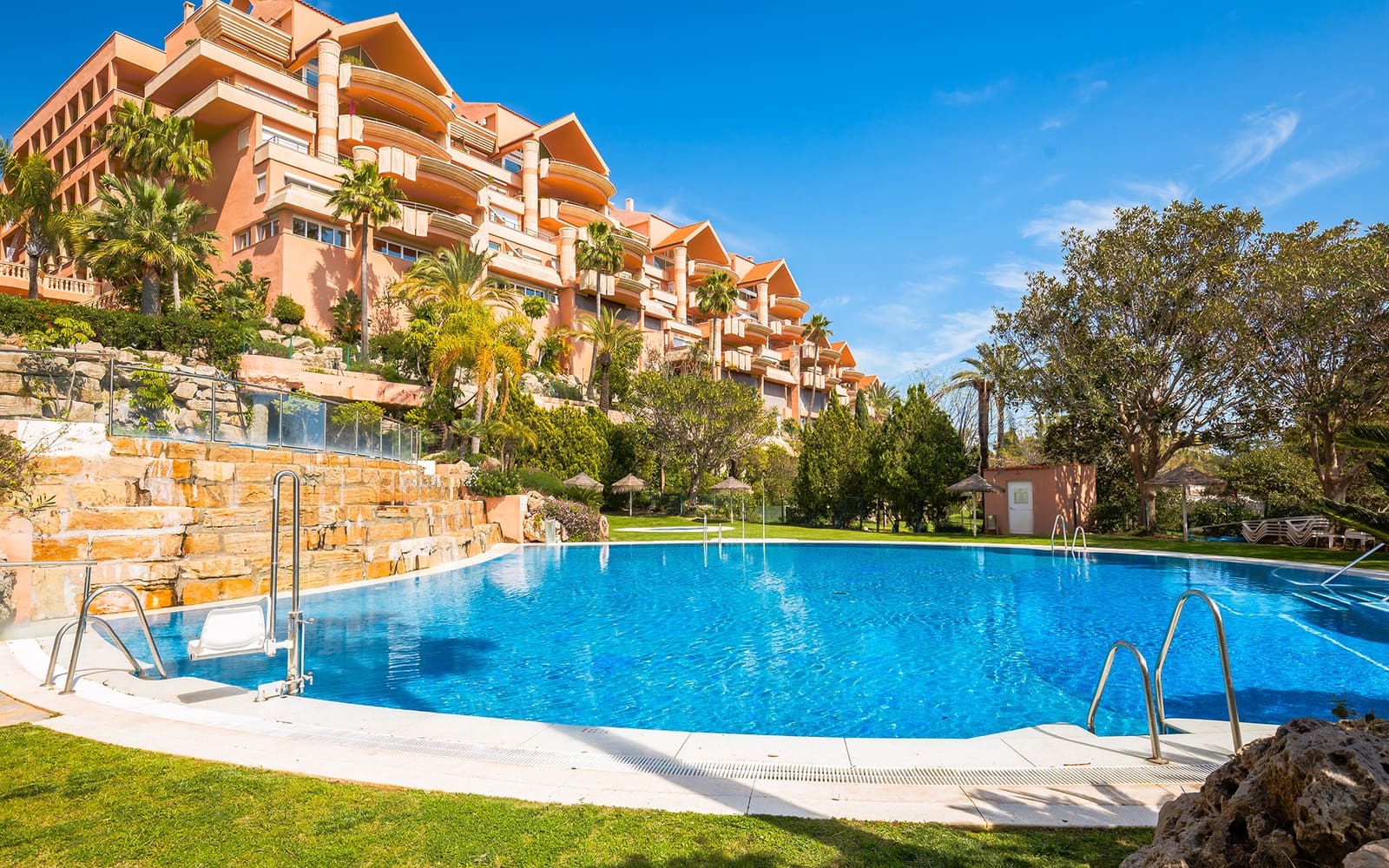 3 slaapkamer Appartement te koop in Marbella met zwembad garage - € 1.650.000 (Ref: 9714626)
