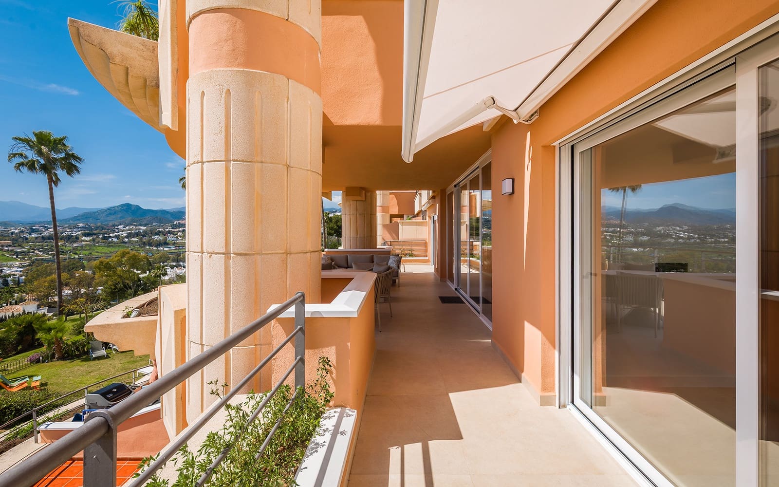 3 slaapkamer Appartement te koop in Marbella met zwembad garage - € 1.650.000 (Ref: 9714626)