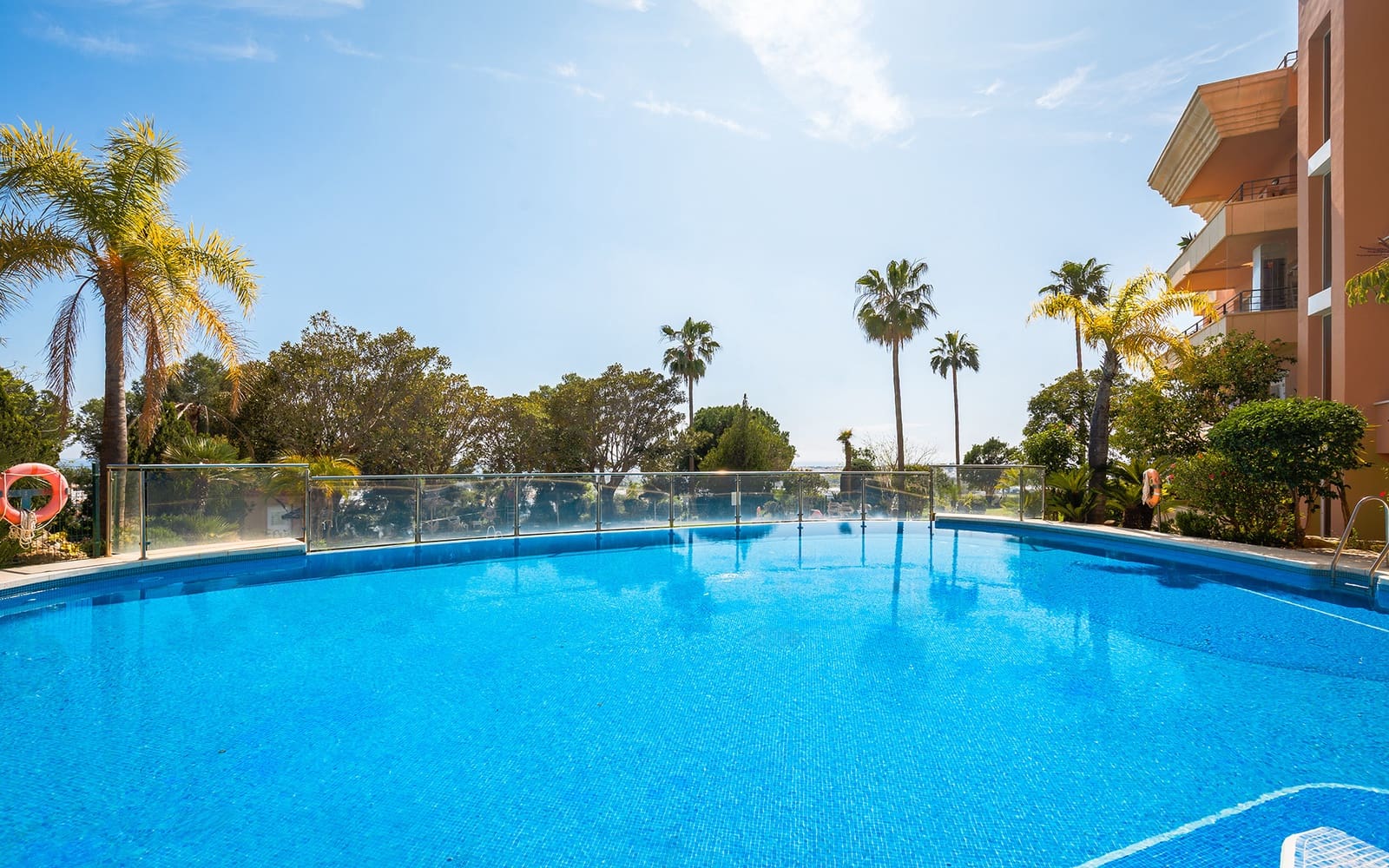 3 slaapkamer Appartement te koop in Marbella met zwembad garage - € 1.650.000 (Ref: 9714626)