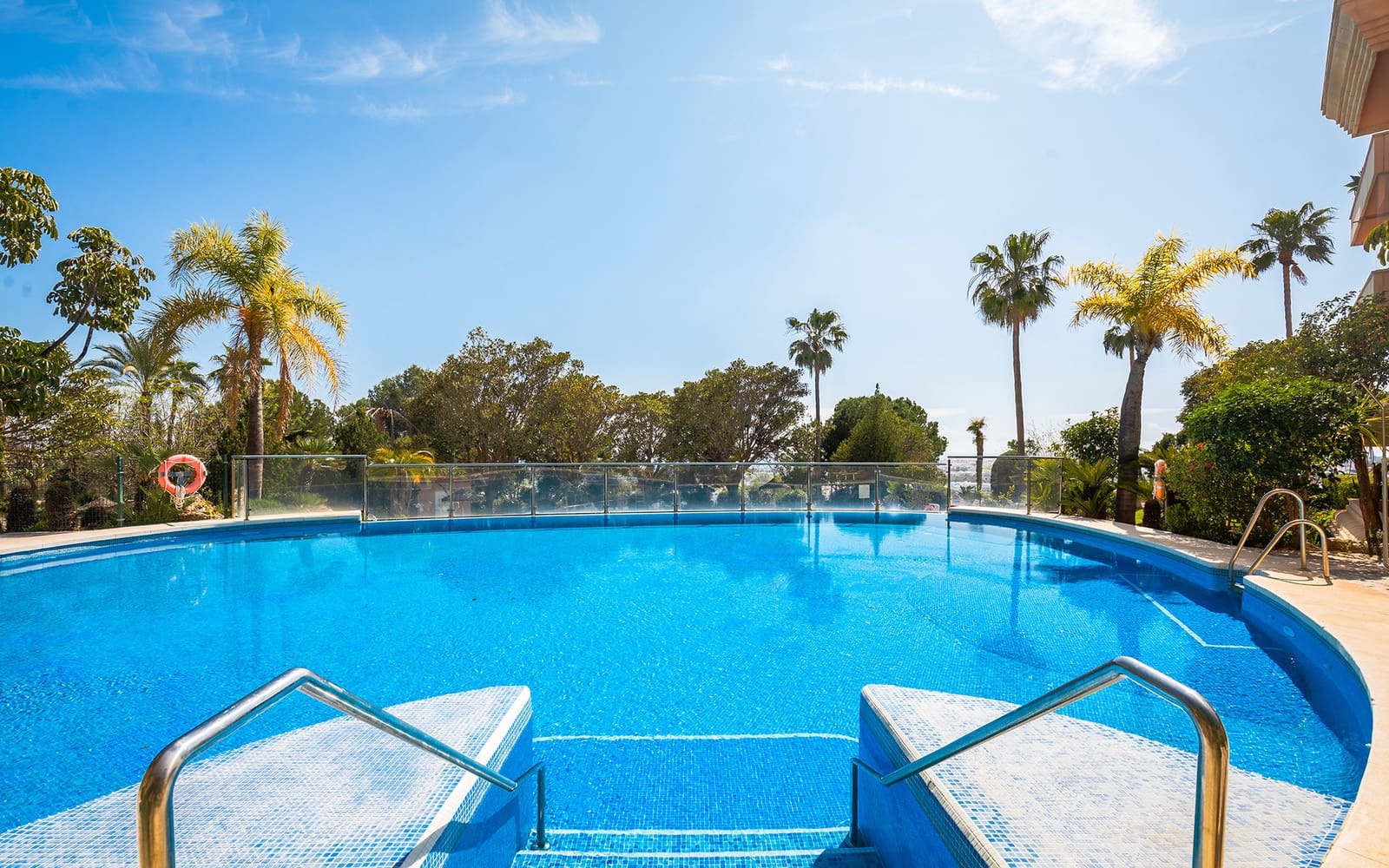 3 slaapkamer Appartement te koop in Marbella met zwembad garage - € 1.650.000 (Ref: 9714626)