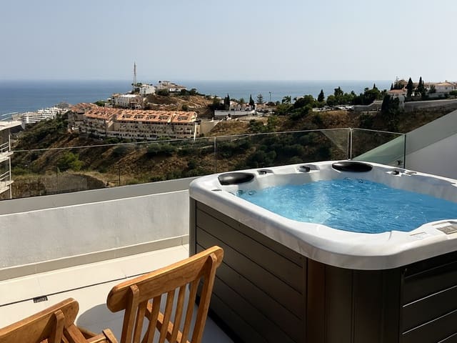 3 soverom Penthouse til salgs i El Higuerón, Fuengirola med svømmebasseng garasje - € 899 000 (Ref: 9714627)