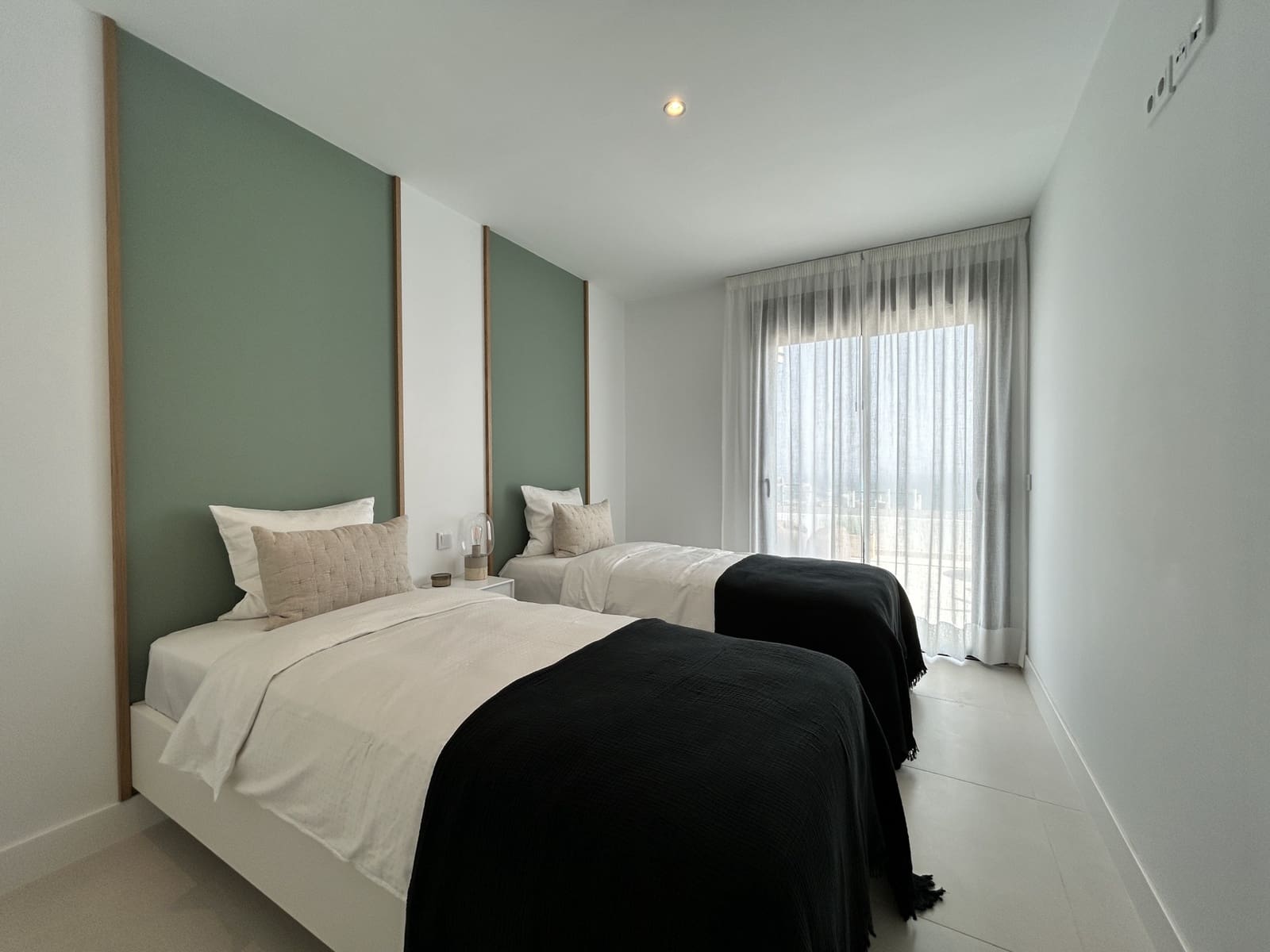 3 sypialnia Penthouse na sprzedaż w Fuengirola z basenem garażem - 899 000 € (Ref: 9714627)