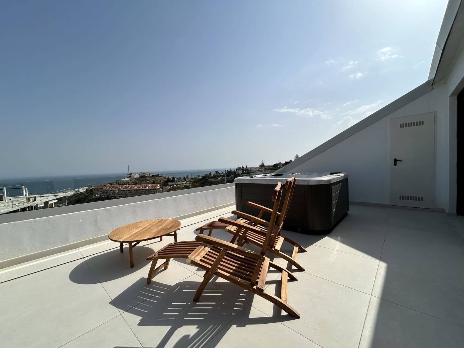 3 sypialnia Penthouse na sprzedaż w Fuengirola z basenem garażem - 899 000 € (Ref: 9714627)