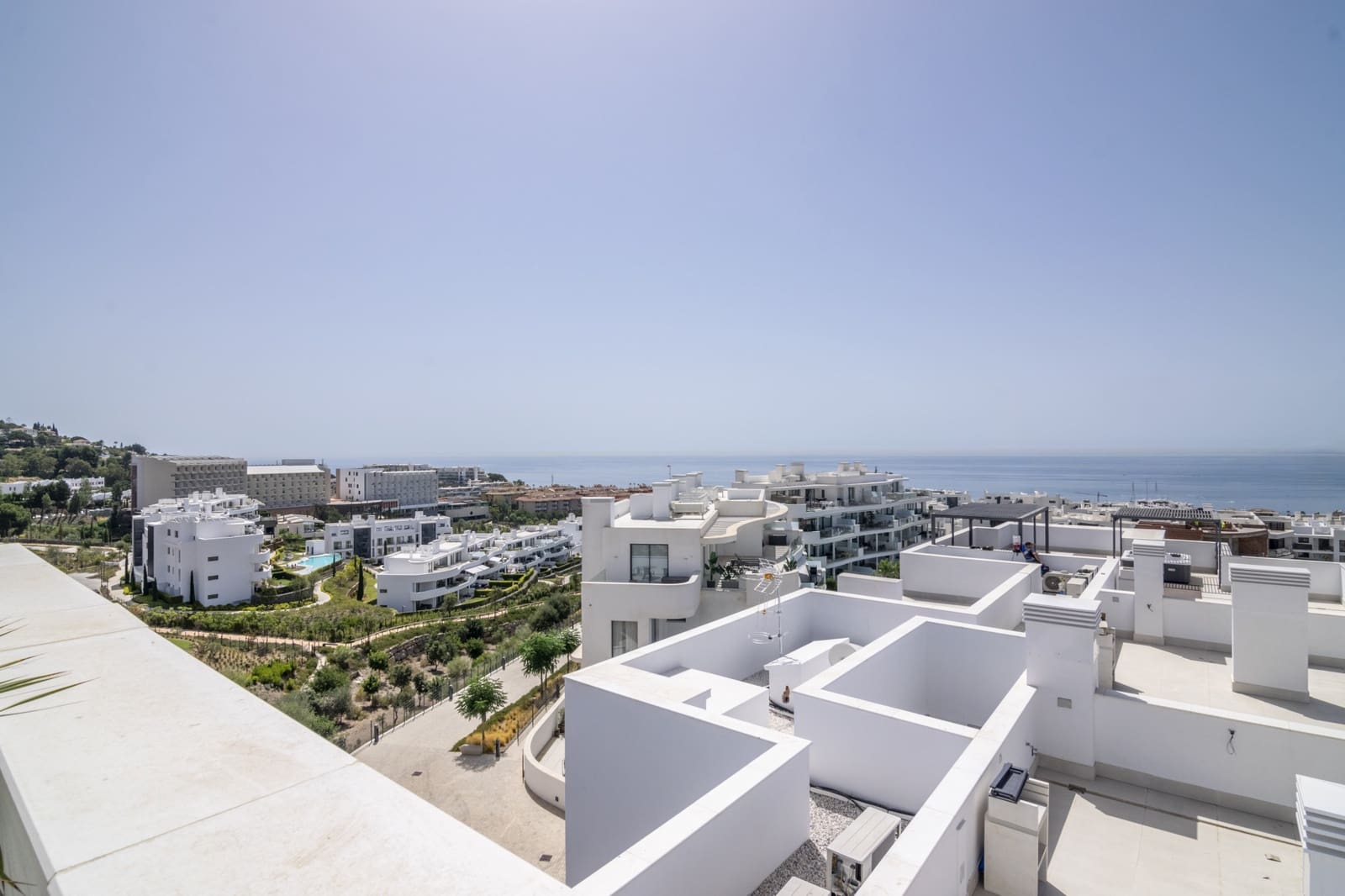 2 slaapkamer Penthouse te koop in Fuengirola met zwembad garage - € 599.000 (Ref: 9714629)