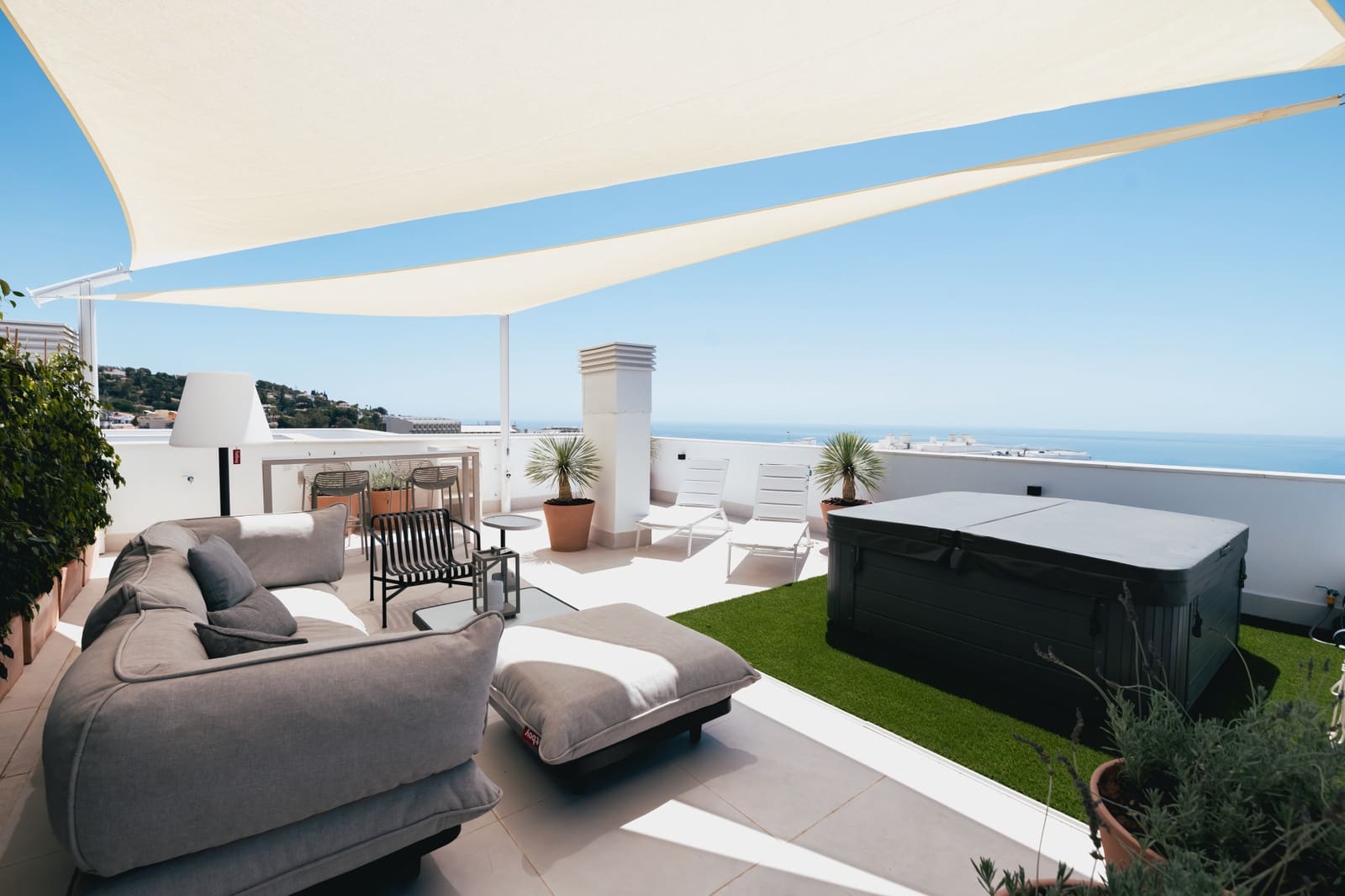 2 slaapkamer Penthouse te koop in Fuengirola met zwembad garage - € 599.000 (Ref: 9714629)