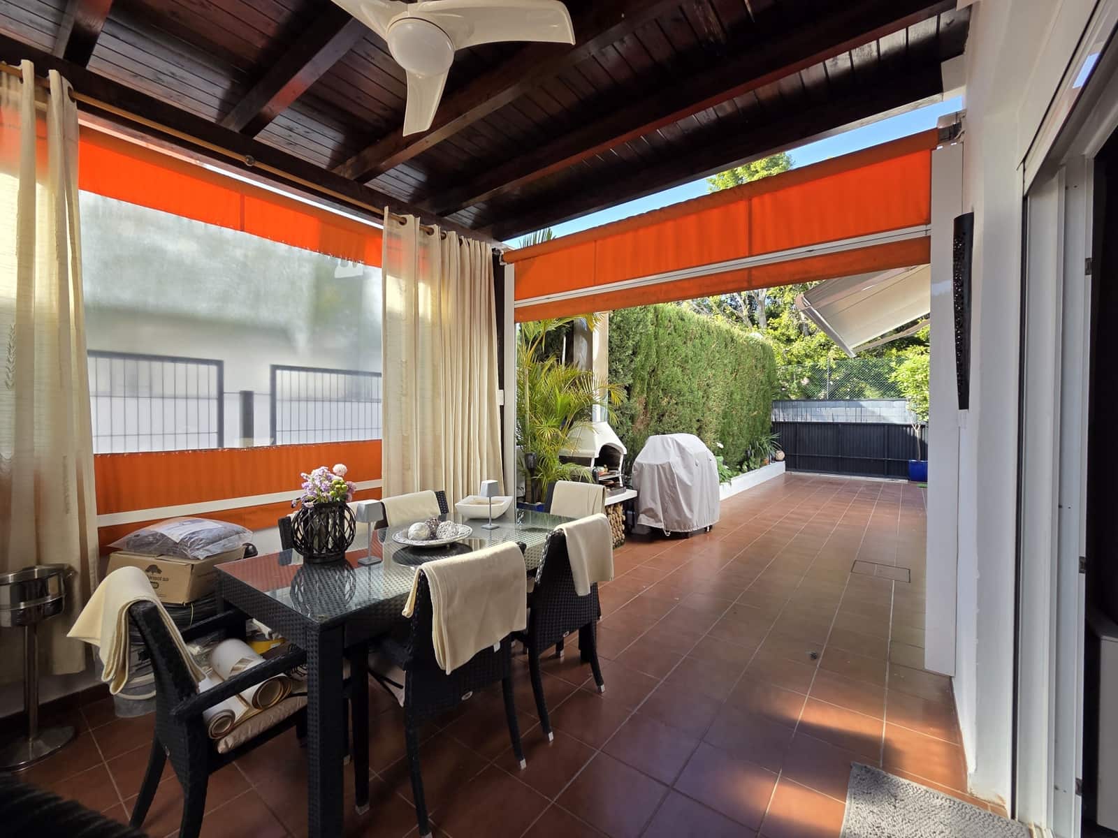 Casa de 4 habitaciones en Marbella en venta con piscina garaje - 1.090.000 € (Ref: 9758819)