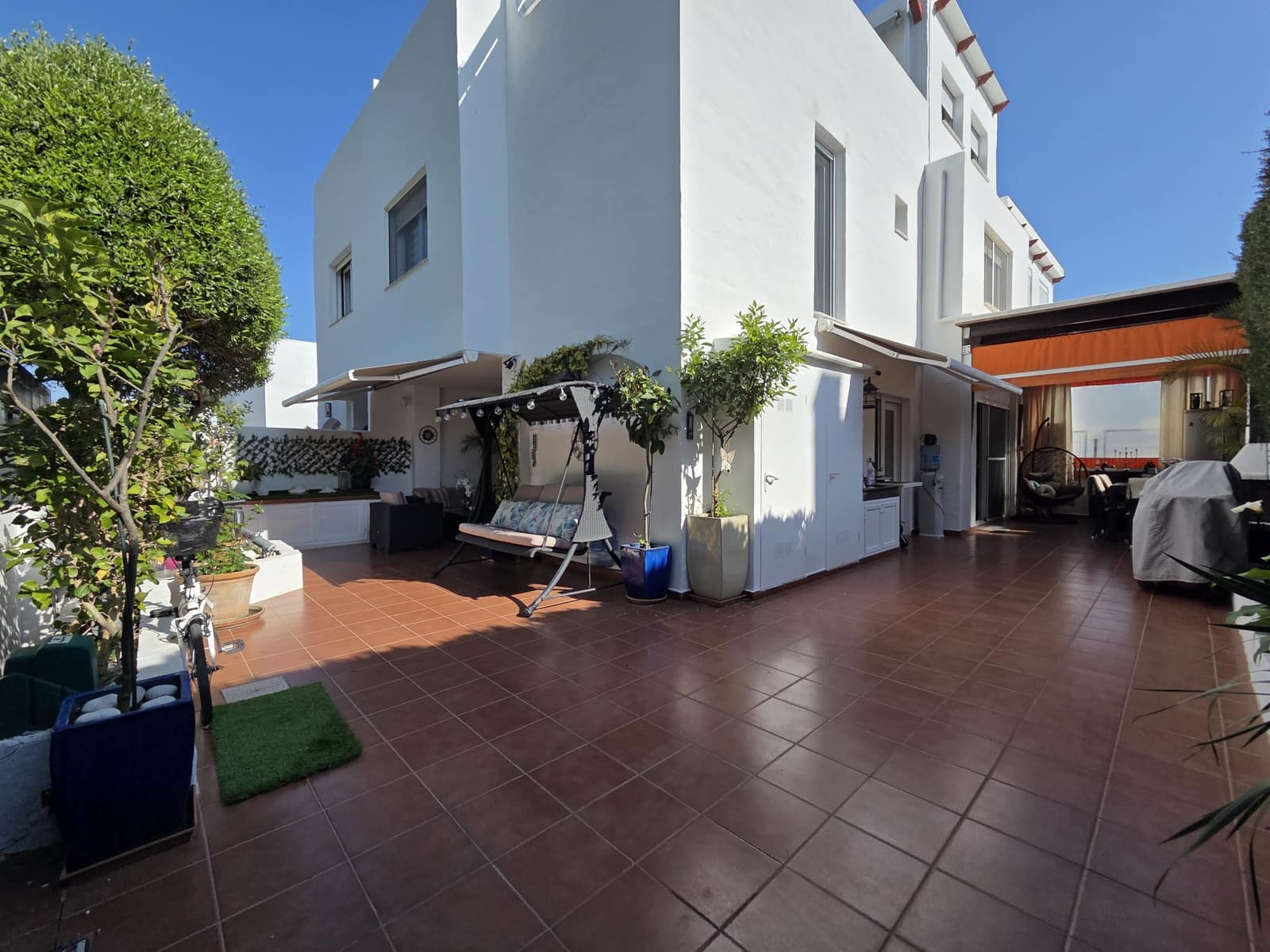 Casa de 4 habitaciones en Marbella en venta con piscina garaje - 1.090.000 € (Ref: 9758819)