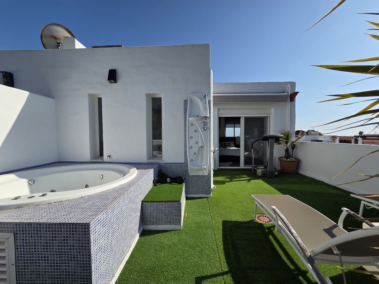 Casa de 4 habitaciones en Marbella en venta con piscina garaje - 1.090.000 € (Ref: 9758819)