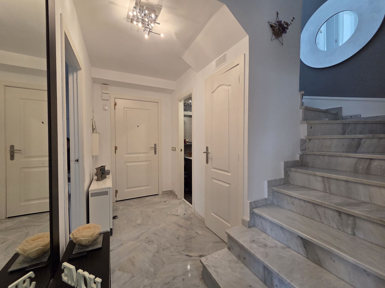 4 bedroom Townhouse for sale in Marbella with pool garage - € 1,090,000 (Ref: 9758819)