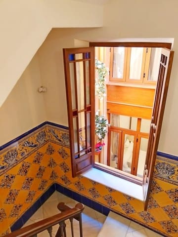 Byhus til salg i Málaga by - € 1.800.000 (Ref: 9761881)