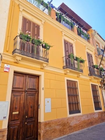 Byhus til salg i Málaga by - € 1.800.000 (Ref: 9761881)