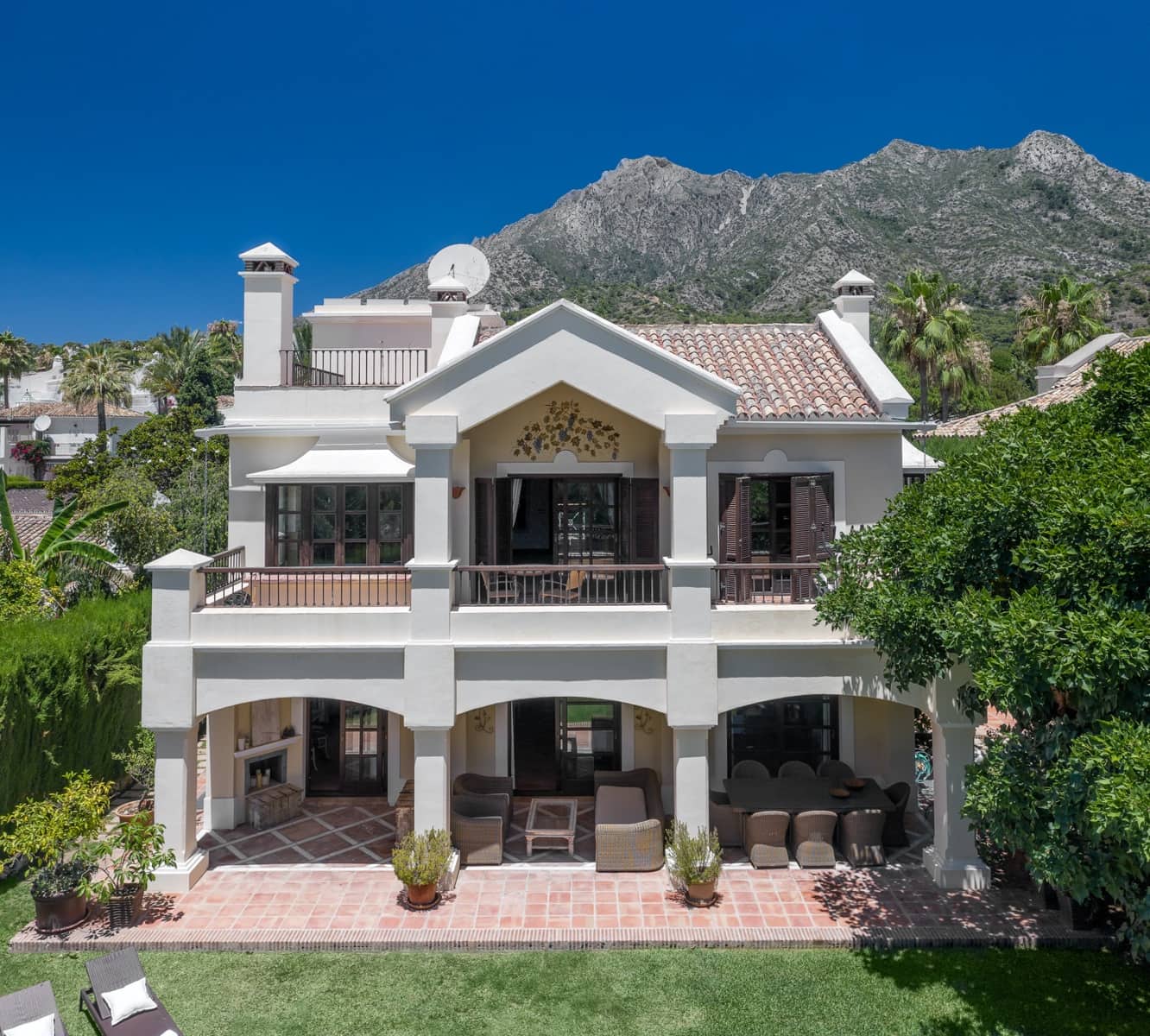 Chalet de 6 habitaciones en Marbella en venta con piscina garaje - 4.195.000 € (Ref: 9761883)