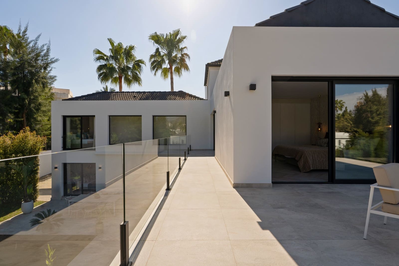 4 sypialnia Willa na sprzedaż w Marbella z basenem garażem - 3 250 000 € (Ref: 9772898)