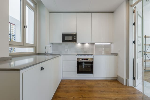 2 sovrum Takvåning till salu i Málaga stad med garage - 1 850 000 € (Ref: 9783187)