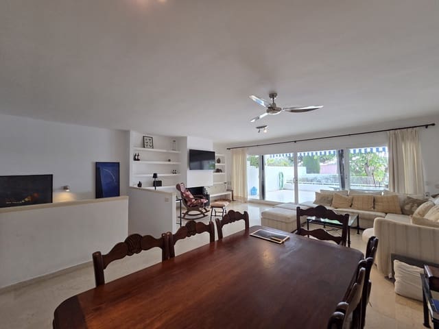 4 sypialnia Apartament na sprzedaż w Marbella z basenem garażem - 2 095 000 € (Ref: 9788306)