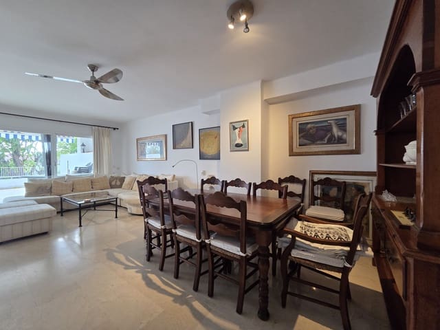 4 sypialnia Apartament na sprzedaż w Marbella z basenem garażem - 2 095 000 € (Ref: 9788306)