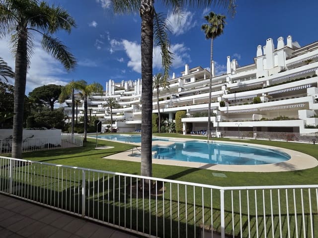 4 sypialnia Apartament na sprzedaż w Marbella z basenem garażem - 2 095 000 € (Ref: 9788306)