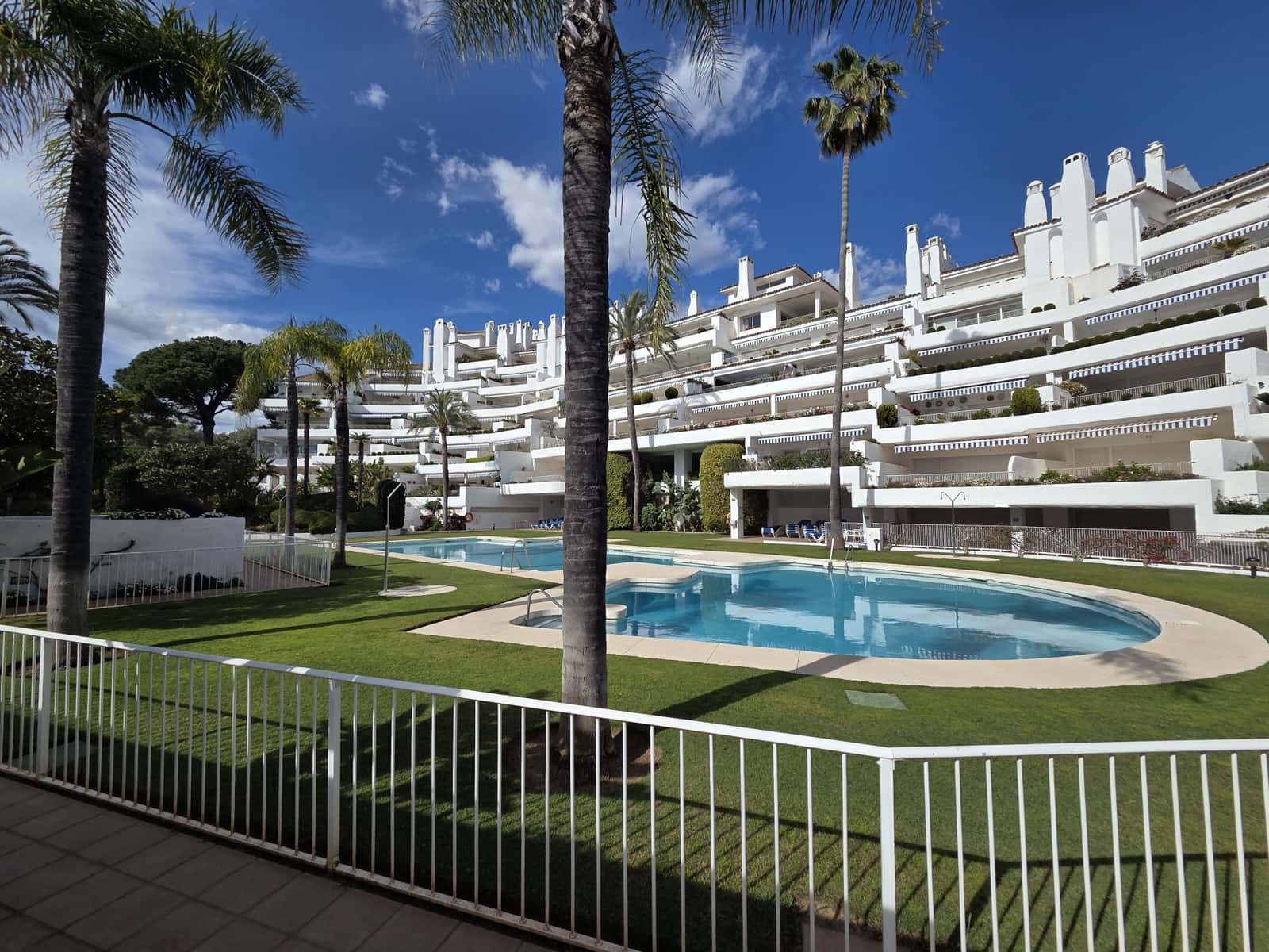 4 sovrum Lägenhet till salu i Marbella med pool garage - 2 095 000 € (Ref: 9788306)