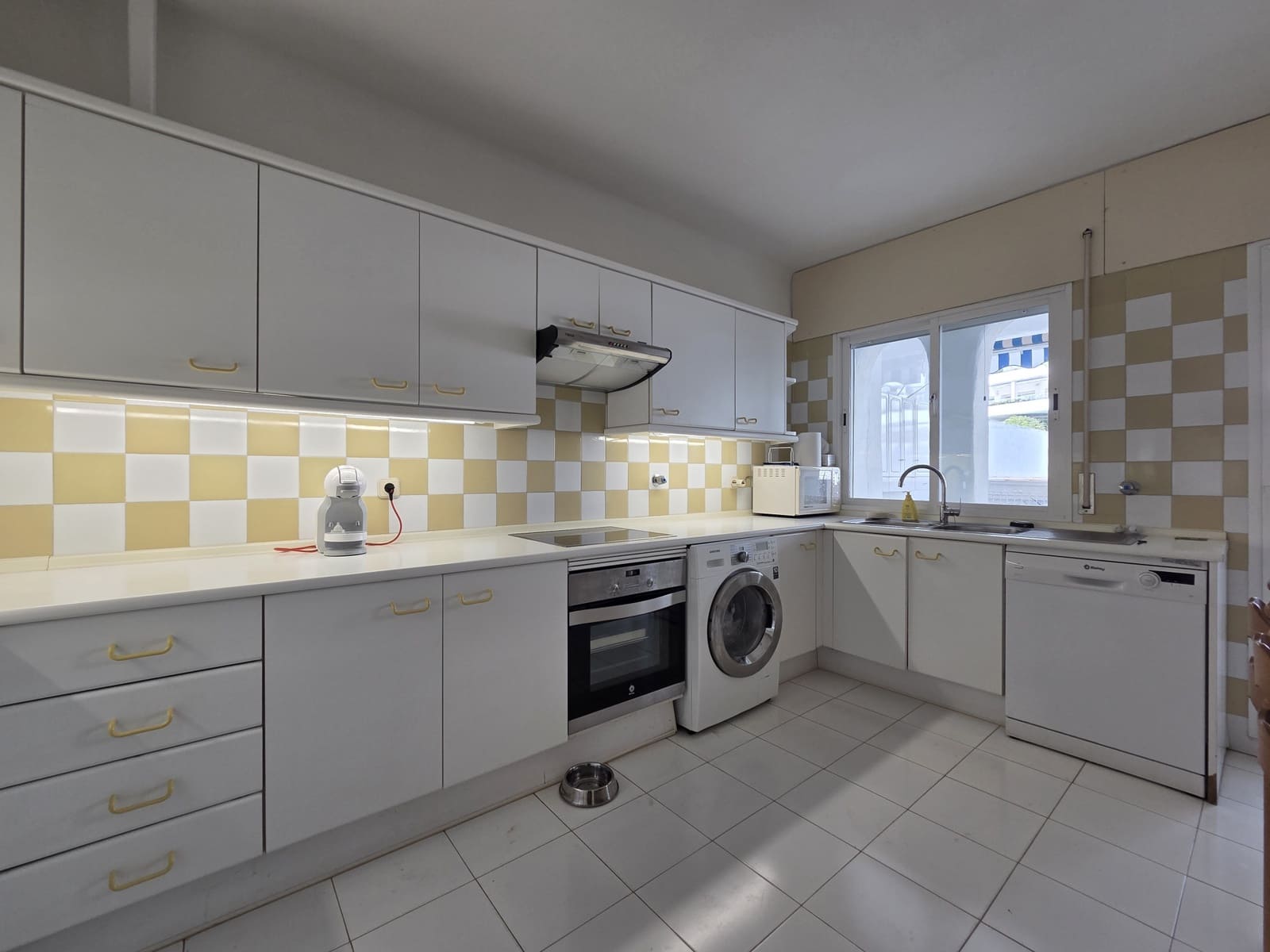 4 sovrum Lägenhet till salu i Marbella med pool garage - 2 095 000 € (Ref: 9788306)