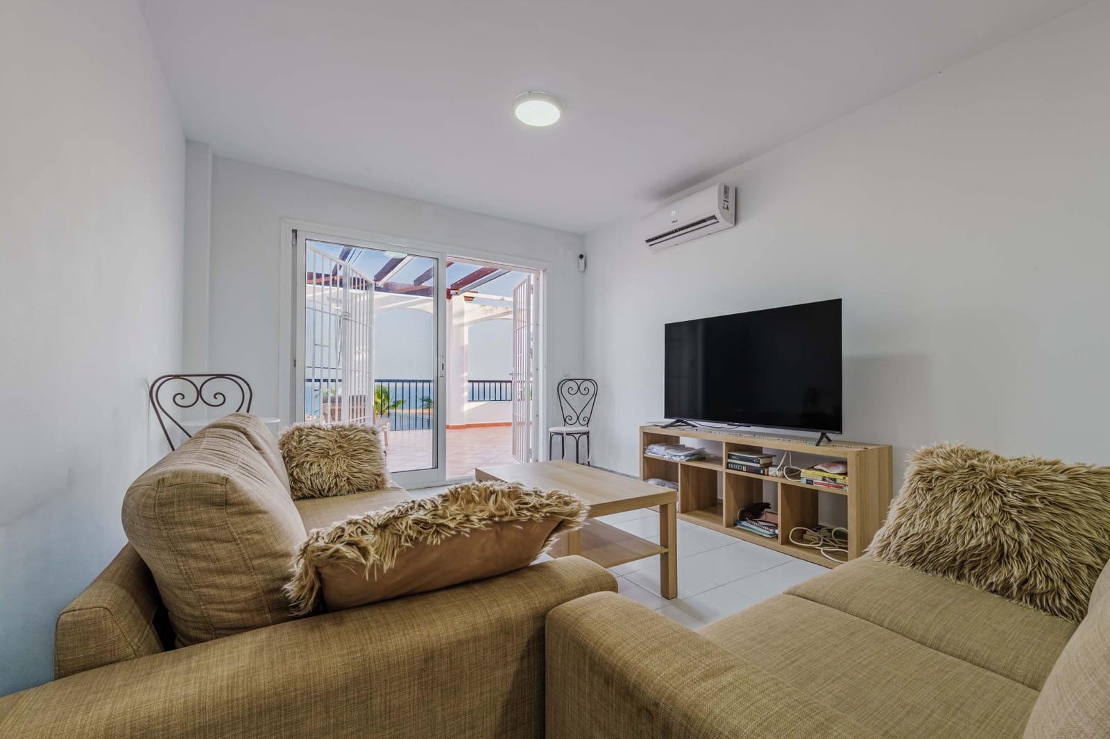 2 Zimmer Apartment zu verkaufen in La Cala de Mijas mit Pool - 289.000 € (Ref: 9796982)