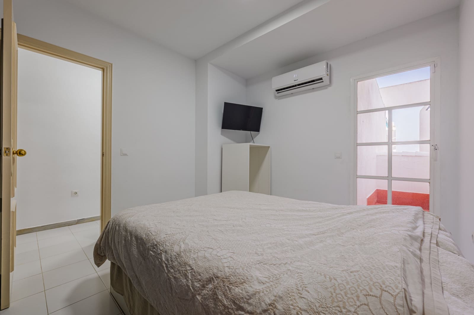 2 Zimmer Apartment zu verkaufen in La Cala de Mijas mit Pool - 289.000 € (Ref: 9796982)