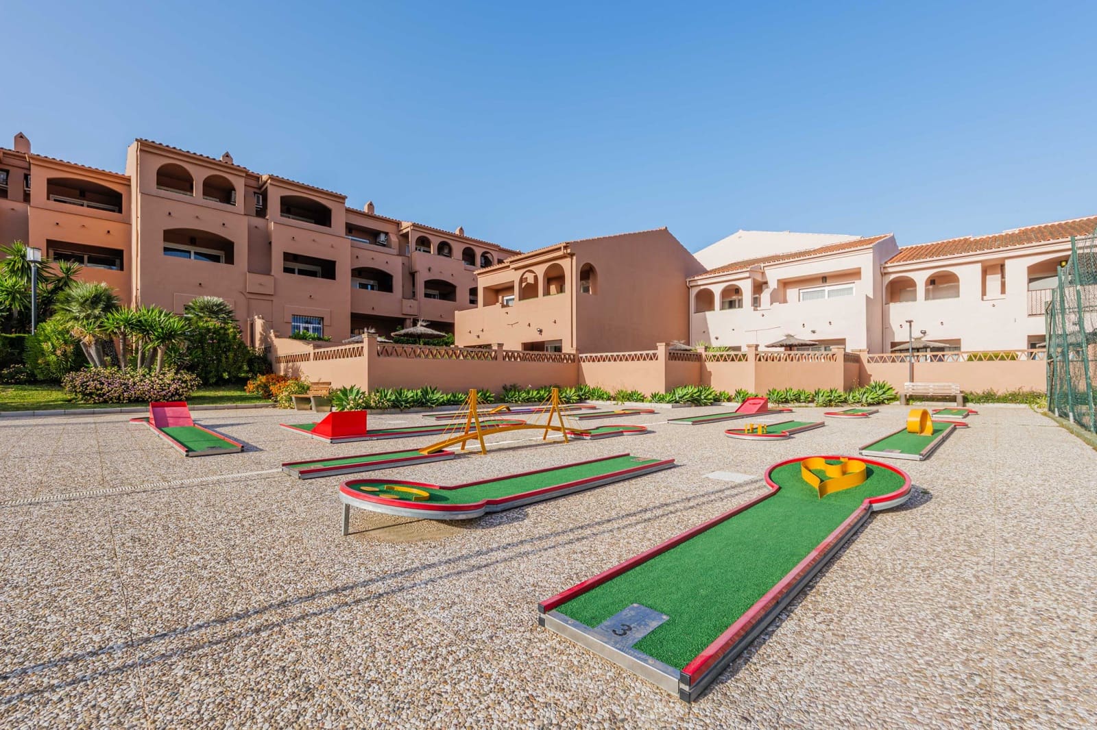 2 Zimmer Apartment zu verkaufen in La Cala de Mijas mit Pool - 289.000 € (Ref: 9796982)