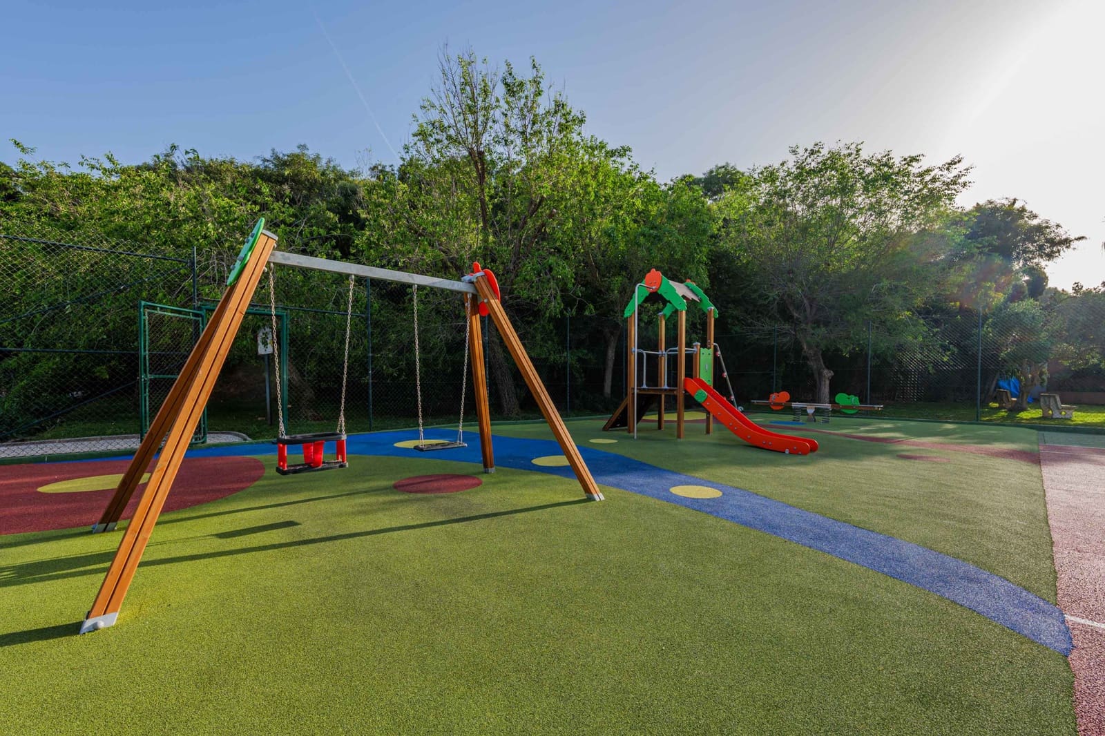 2 Zimmer Apartment zu verkaufen in La Cala de Mijas mit Pool - 289.000 € (Ref: 9796982)