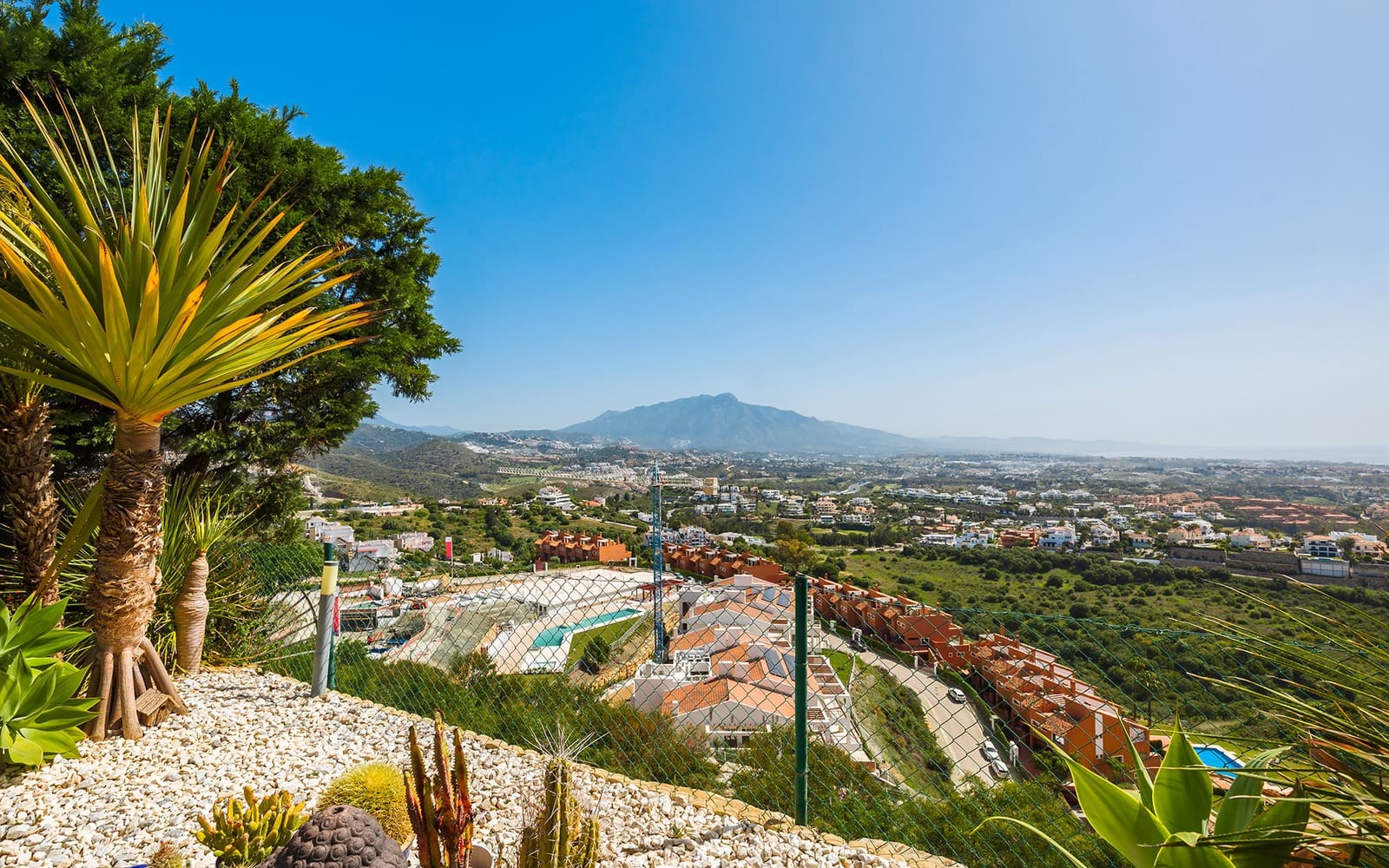 3 soveværelse Byhus til salg i Benahavis med swimmingpool garage - € 975.000 (Ref: 9806366)