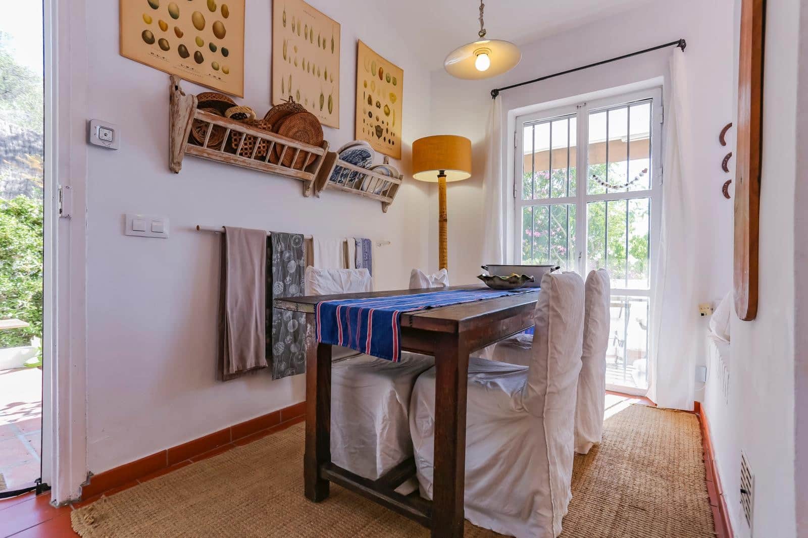 3 soverom Finca/Herregård til salgs i El Padron med svømmebasseng garasje - € 795 000 (Ref: 9822487)