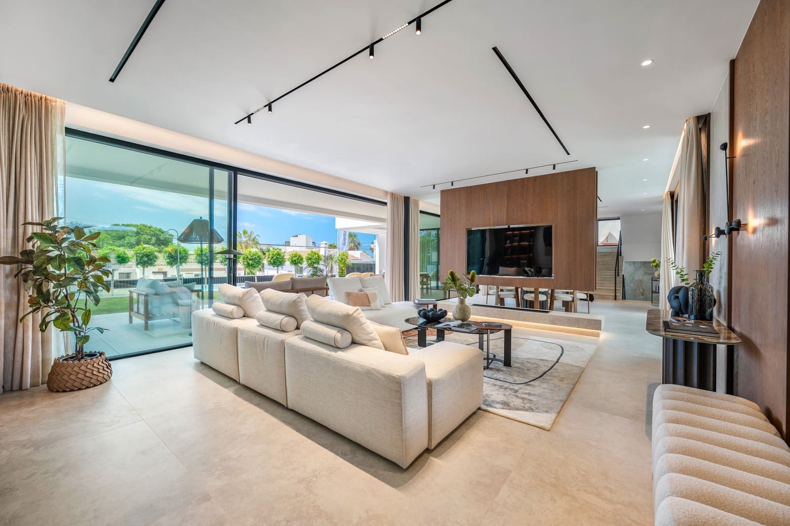 Chalet de 6 habitaciones en Marbella en venta con piscina garaje - 4.995.000 € (Ref: 9828985)