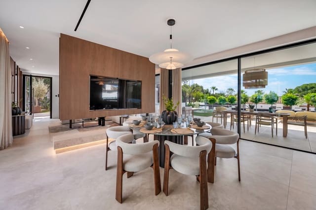 Chalet de 6 habitaciones en Marbella en venta con piscina garaje - 4.995.000 € (Ref: 9828985)
