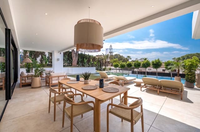 Chalet de 6 habitaciones en Marbella en venta con piscina garaje - 4.995.000 € (Ref: 9828985)