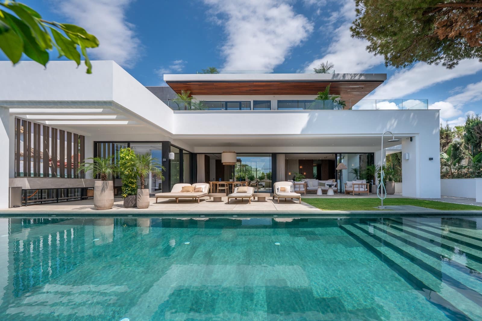 Chalet de 6 habitaciones en Marbella en venta con piscina garaje - 4.995.000 € (Ref: 9828985)