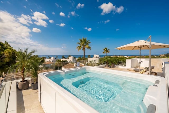 Chalet de 6 habitaciones en Marbella en venta con piscina garaje - 4.995.000 € (Ref: 9828985)