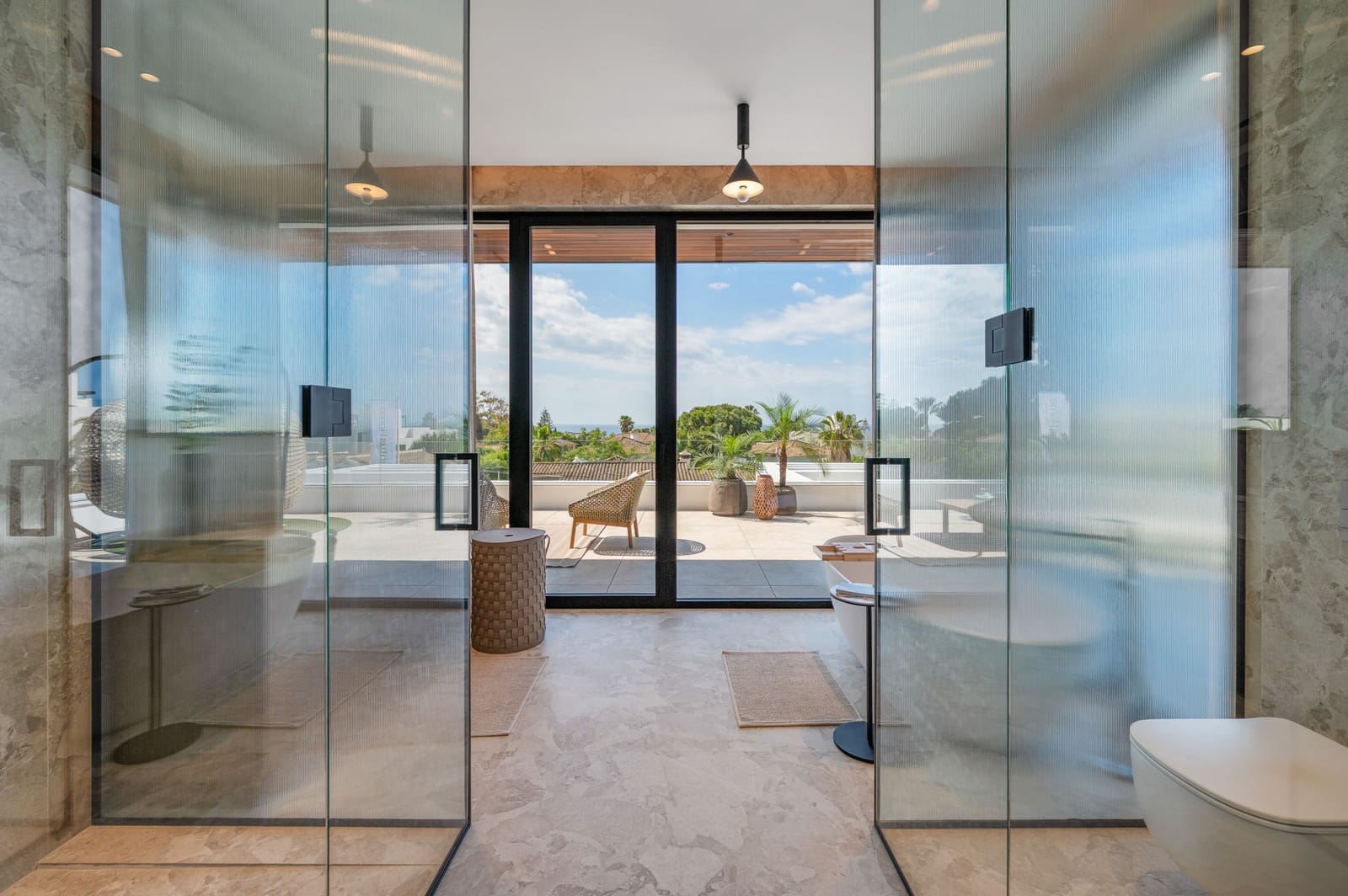 Chalet de 6 habitaciones en Marbella en venta con piscina garaje - 4.995.000 € (Ref: 9828985)