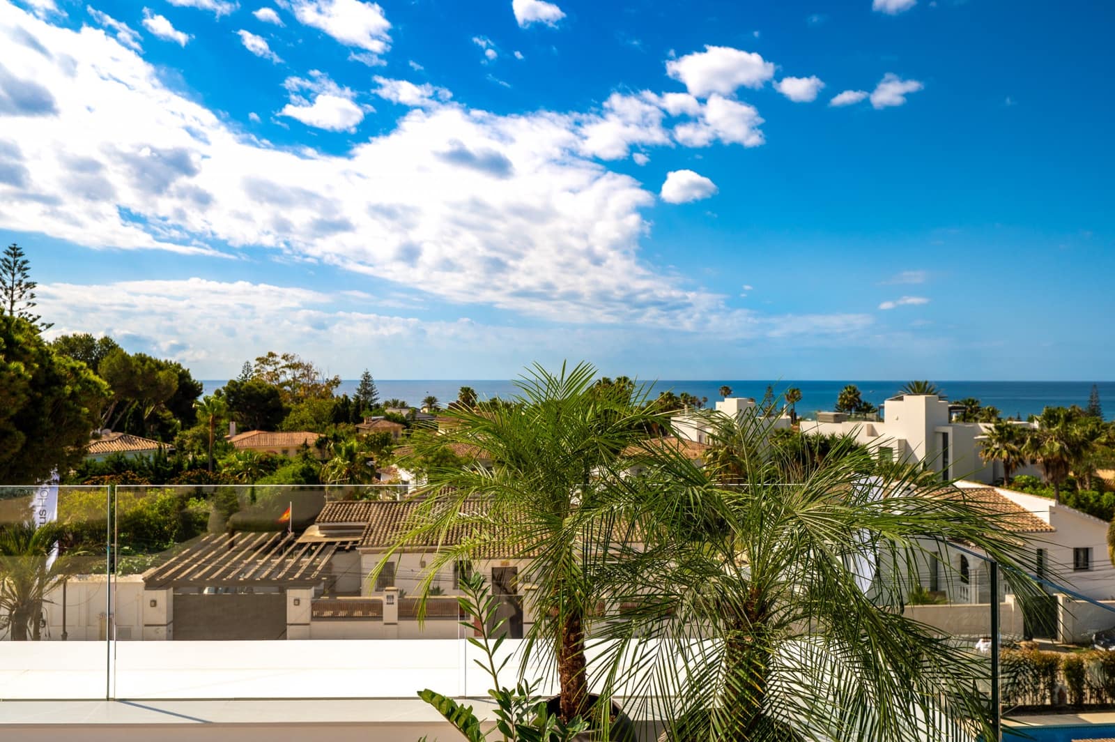 Chalet de 6 habitaciones en Marbella en venta con piscina garaje - 4.995.000 € (Ref: 9828985)