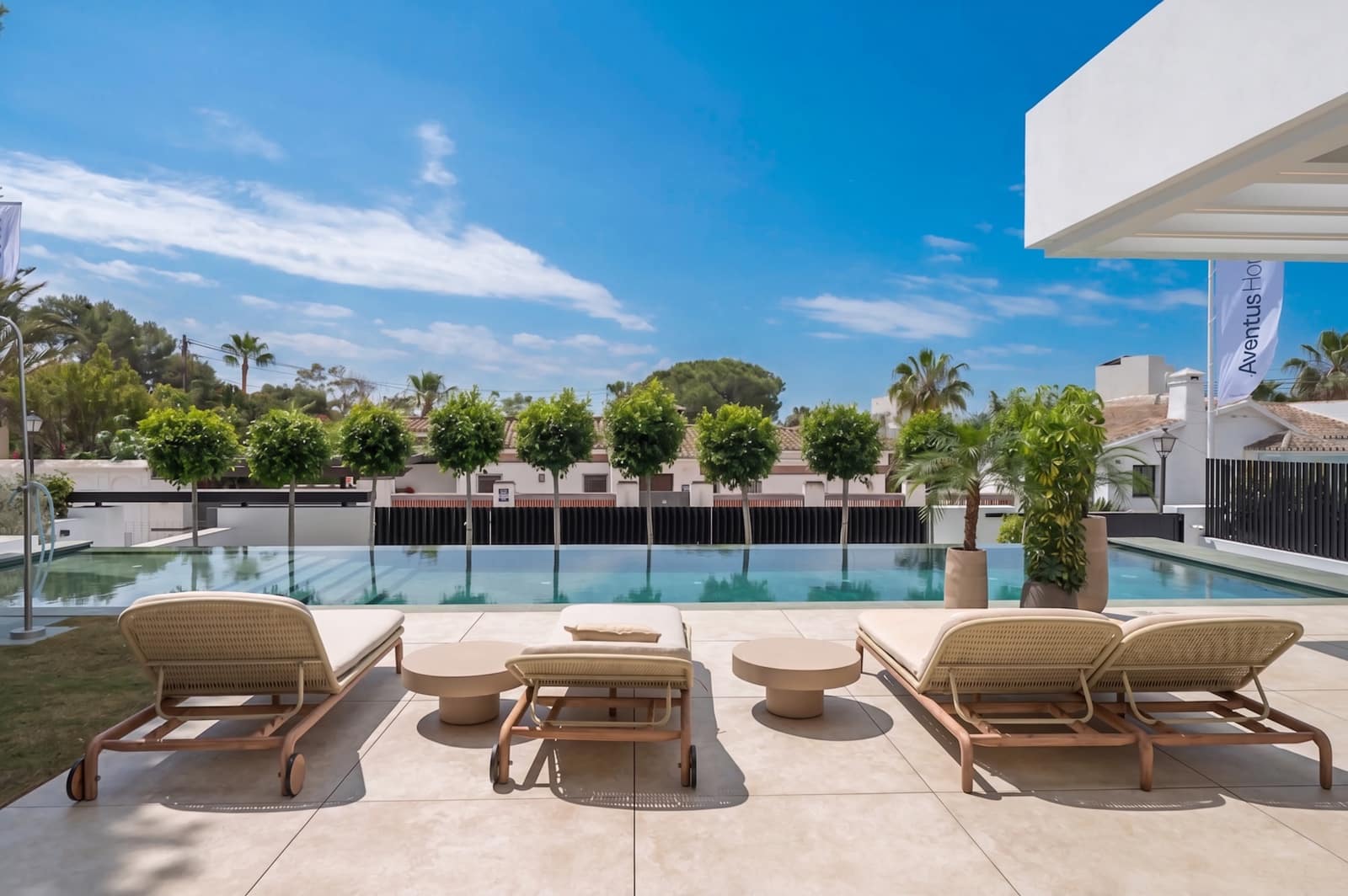 Chalet de 6 habitaciones en Marbella en venta con piscina garaje - 4.995.000 € (Ref: 9828985)