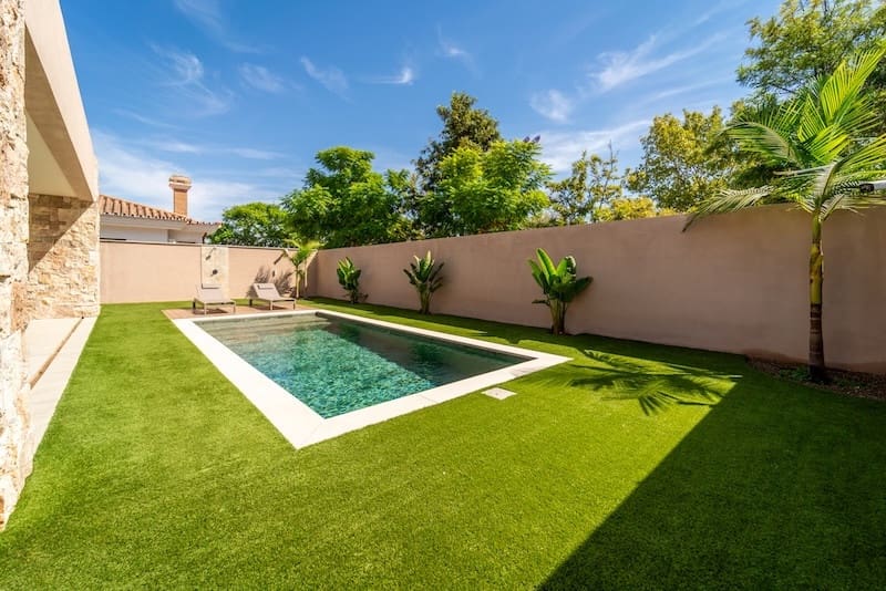3 bedroom Villa for sale in Alhaurin de la Torre with pool garage - € 1,950,000 (Ref: 9828986)