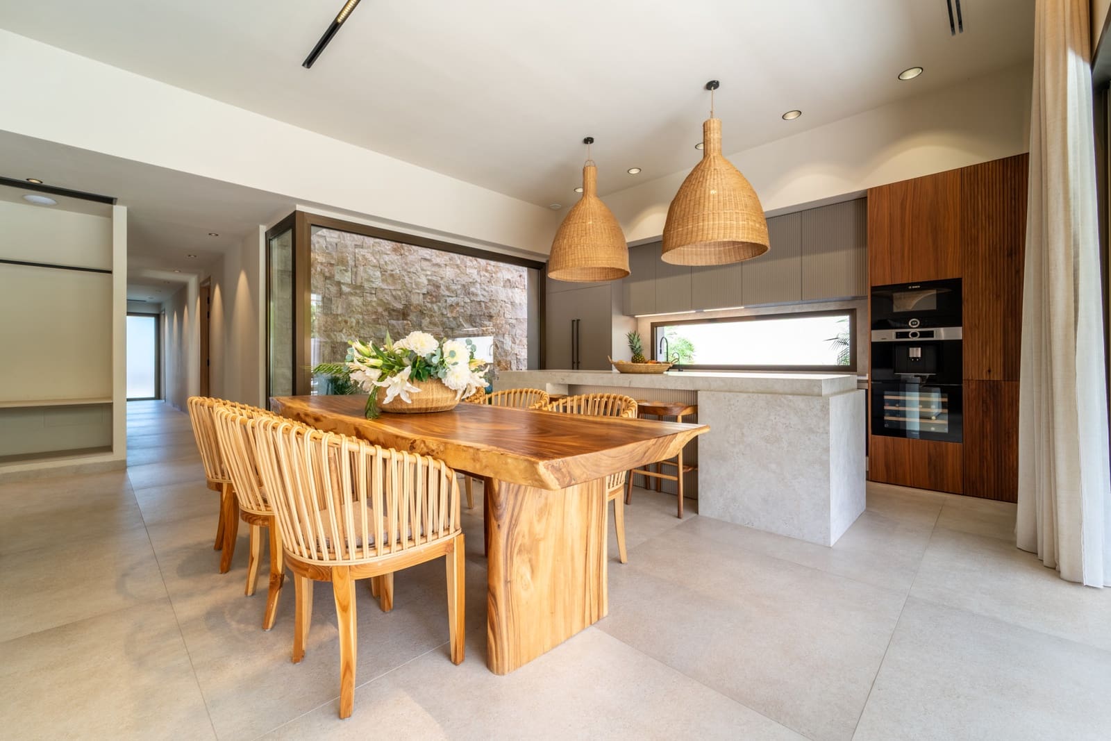 3 bedroom Villa for sale in Alhaurin de la Torre with pool garage - € 1,950,000 (Ref: 9828986)