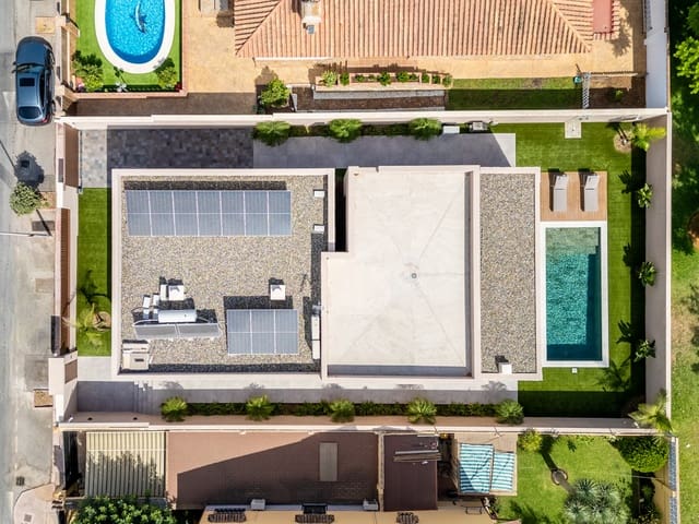 3 soverom Villa til salgs i Alhaurín de la Torre med svømmebasseng garasje - € 1 950 000 (Ref: 9828986)