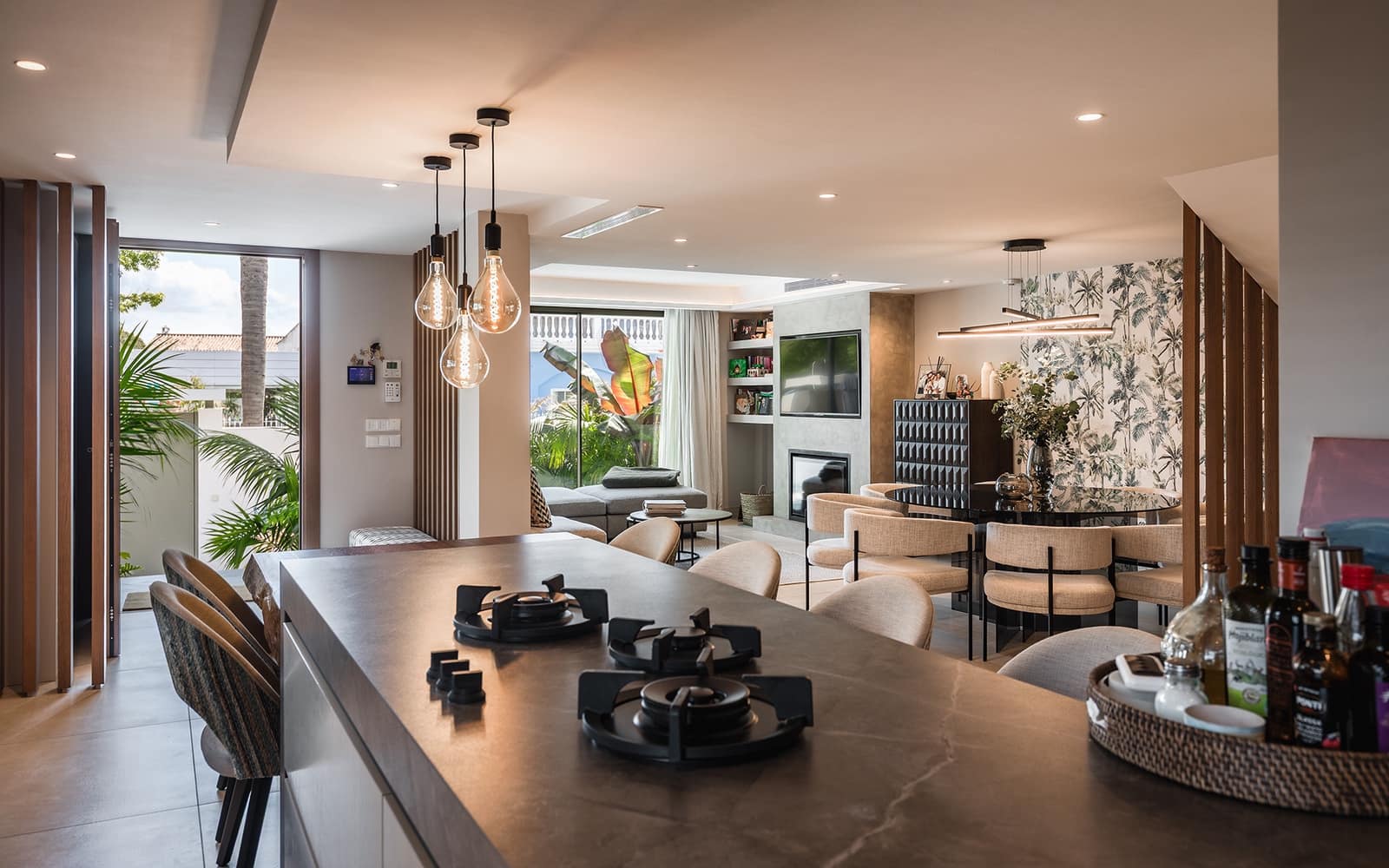 3 bedroom Townhouse for sale in San Pedro de Alcantara with pool garage - € 1,480,000 (Ref: 9843300)