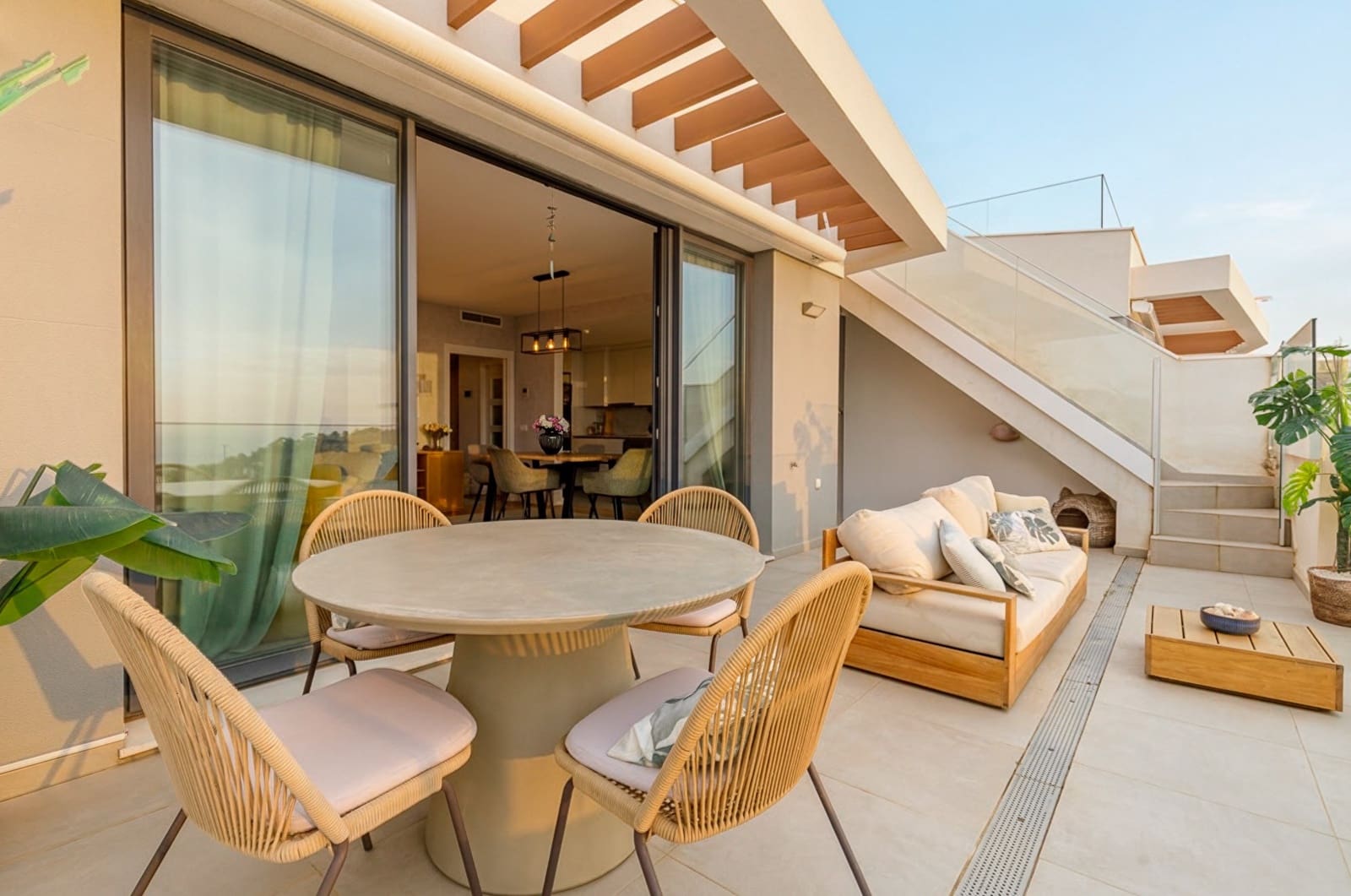 4 soverom Penthouse til salgs i Malaga by med svømmebasseng garasje - € 1 095 000 (Ref: 9851300)