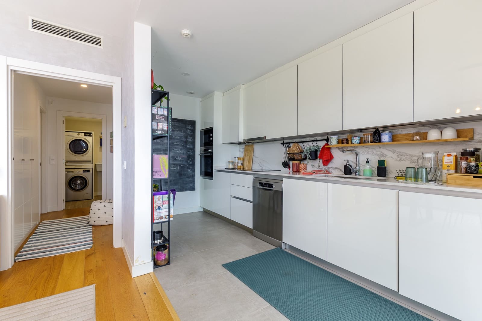 4 soverom Penthouse til salgs i Malaga by med svømmebasseng garasje - € 1 095 000 (Ref: 9851300)